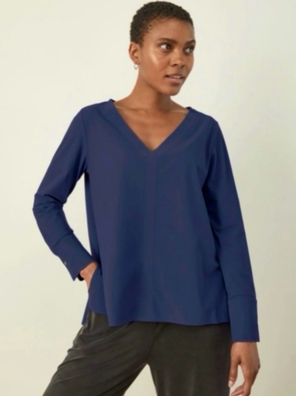 ADAY Something Tailored V-Neck Long-Sleeve Shirt Blouse Medium M Neptune Navy